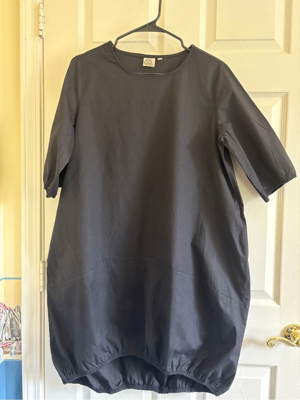 Original USA- Fashion Apparel Black Sleeve Bubble‎ Hem Minimalist Dress